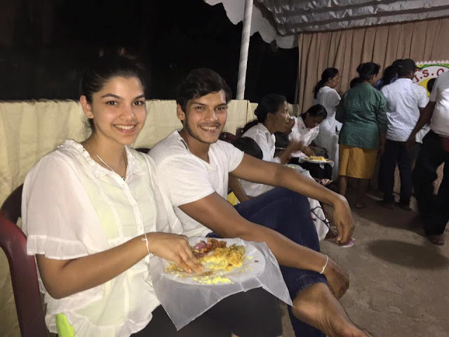 Rohitha Rajapakse and his fiance in a Dansela, 2015
